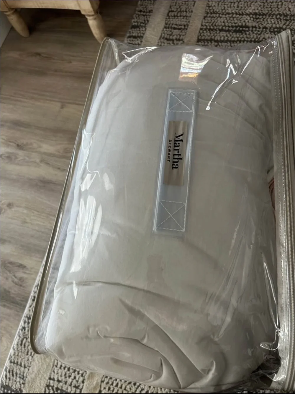 Martha Stewart Simple Scallop 3-Piece White/Soft Pink Cotton Comforter Set